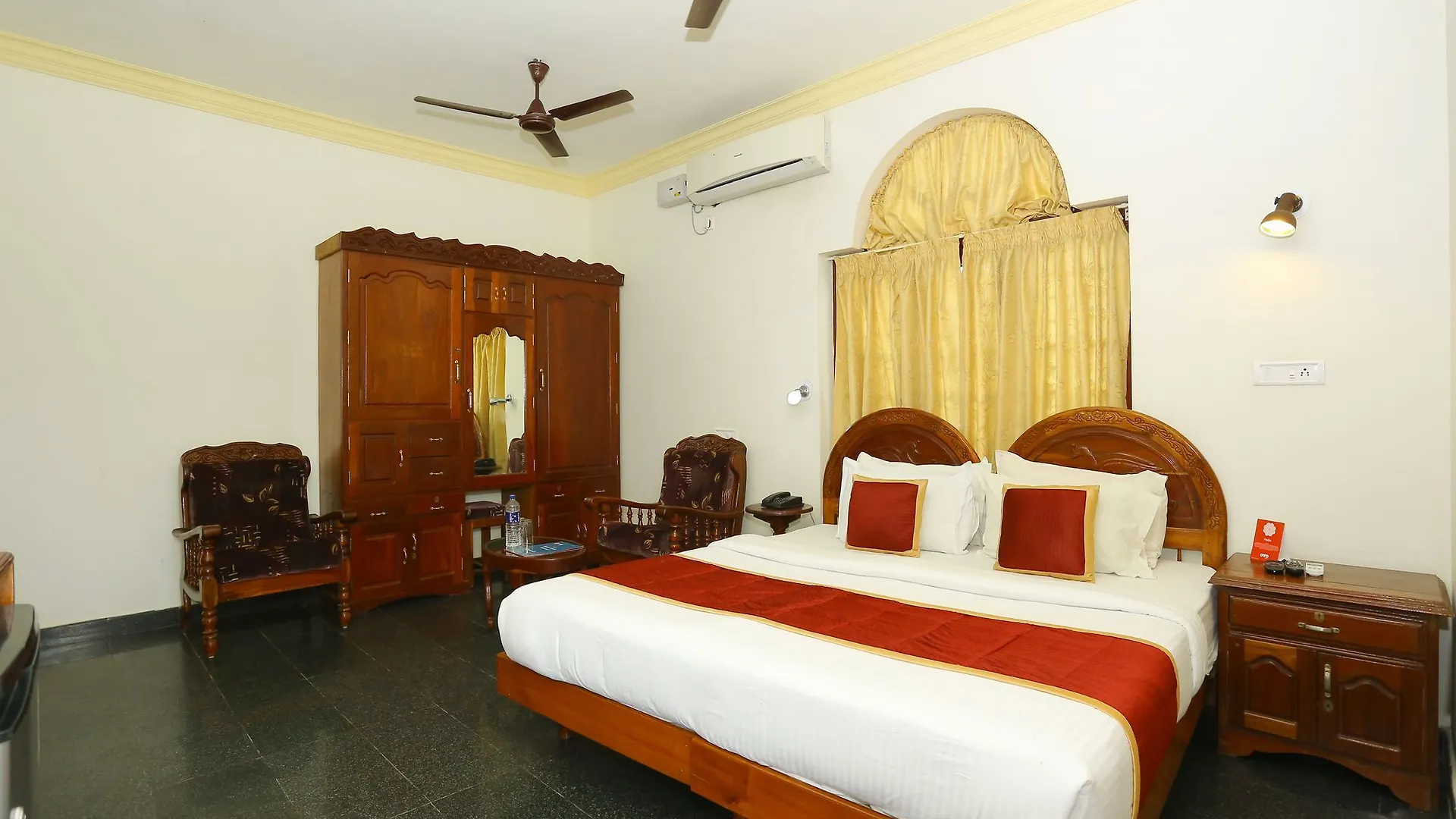 Oyo 6031 The Waters Edge Hotel Thiruvananthapuram Indien